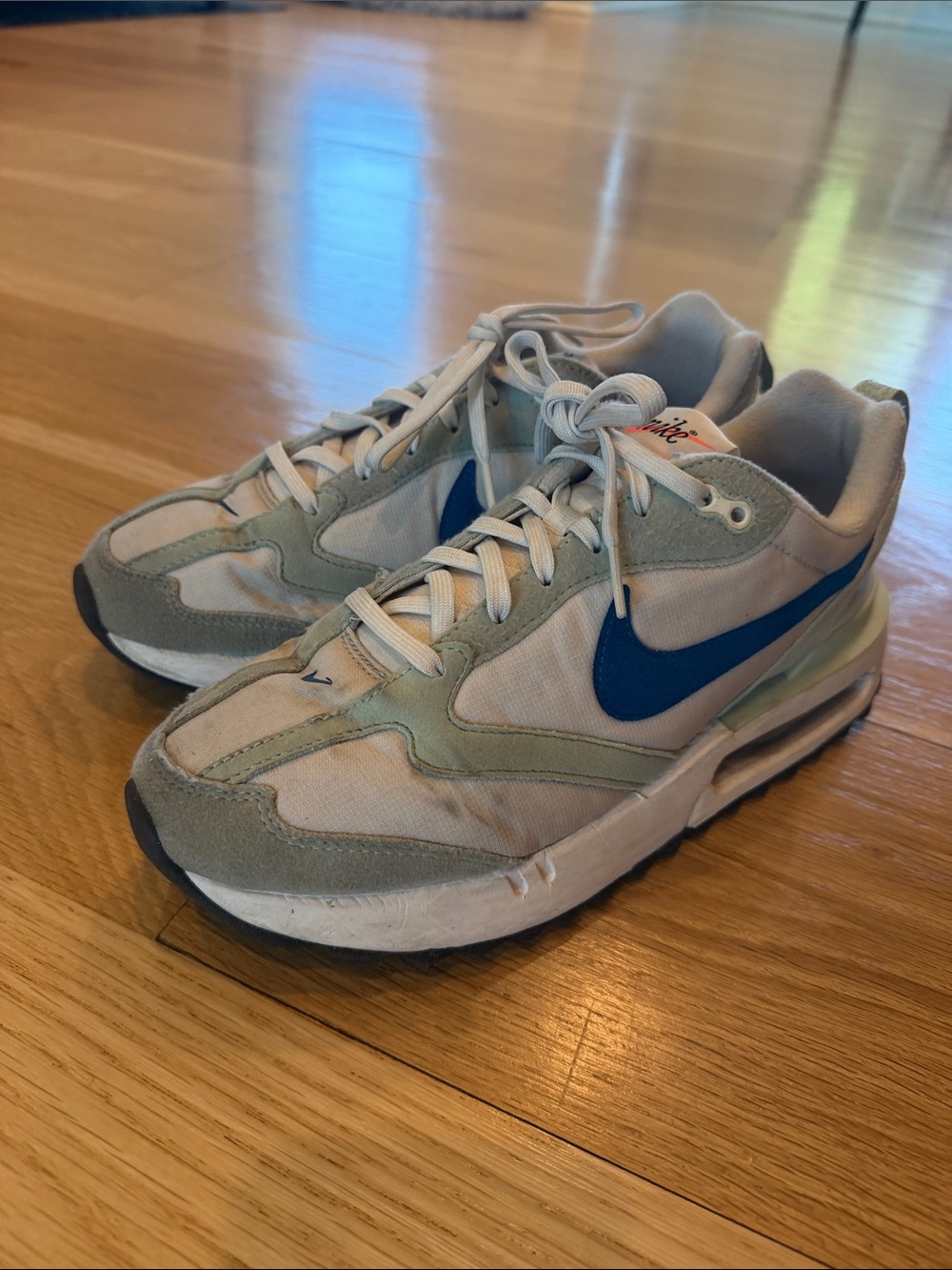 Nike Cream and Blue Sneakers with Green Accents Size 9.5